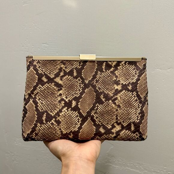 Handmade Genuine Embossed Leather, Articulated Metal Frame Clutch/Crossbody - Picture 3 of 14